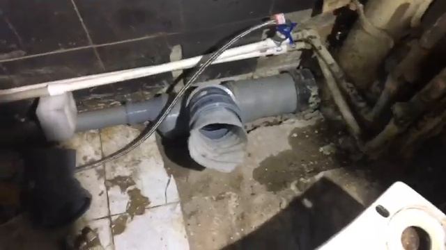 Стыковка унитаза с канализацией