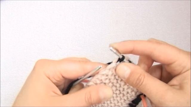 Как связать простые детские следки на двух спицах