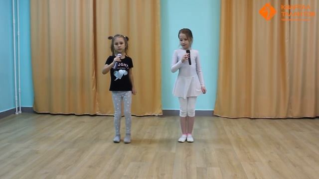 Вокальное занятие. Учим танцевальные движения