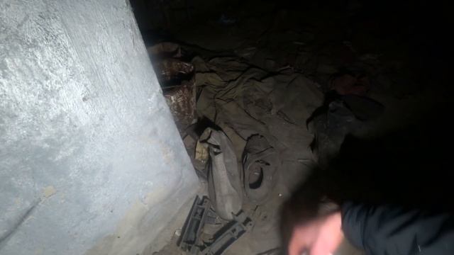 Вернул одежду пожарных в подвал МЕДСАНЧАСТИ 126 в ПРИПЯТИ.Дозиметр ЗАШКАЛИЛО! Чернобыль