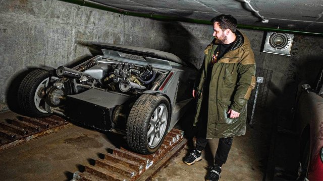 НАШЛИ настоящий ГАРАЖ Тони Старка! (ZAVOZIN)