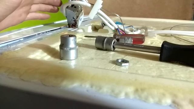 Регулировка терморегулятор Данфосс холодильник Индезит Аристон. Холодильник не отключается..