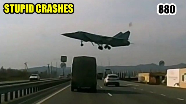 Stupid crashes 880 April 2024 car crash compilation