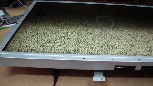 Замена ламп на светодиодную ленту в ЖК телевизоре. Вторая жизнь старого LCD телевизора.