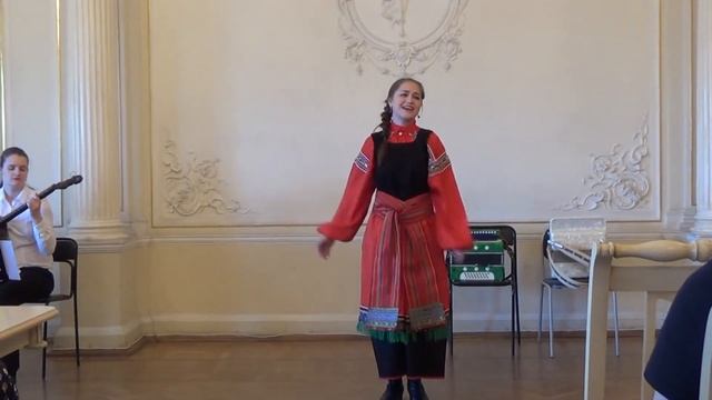 Вероника Курбанмамадова  - Двор, широк двор