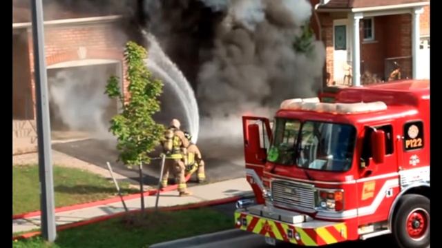 Пожарные спешат на пожар. Сирены пожарных машин