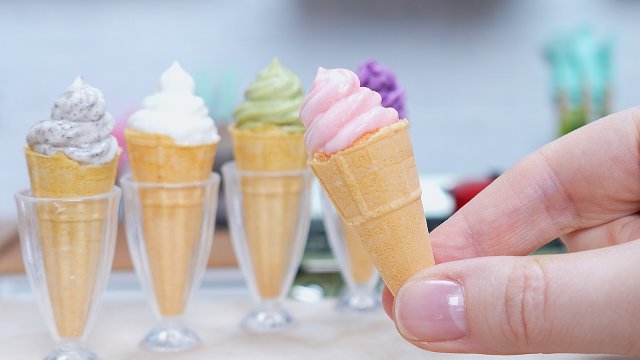 Клубничное Мини Мороженое в Рожках! | Настоящая Еда в Уменьшенном Размере | Мини Кухня