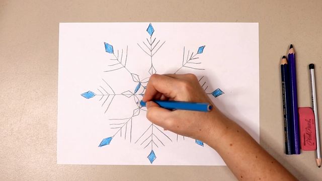 Как нарисовать снежинку?Простой способ ?