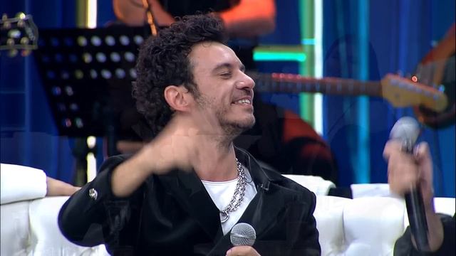 Buray - SENİ SEVMİYORUM ARTIK