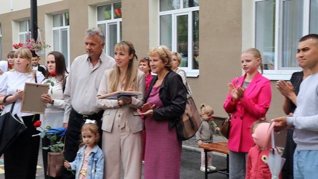 Весело и креативно отметил Светлый самый молодёжный праздник нашей страны