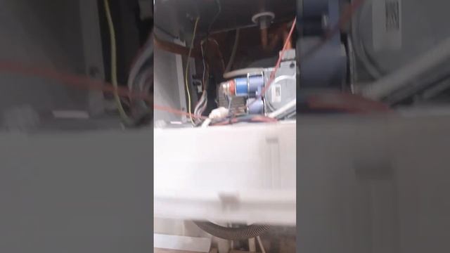 Проблема с котлом Buderus U072 падает давление а системе.