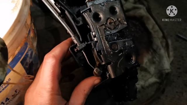 Не закрывается дверь в мороз, решение проблемы!