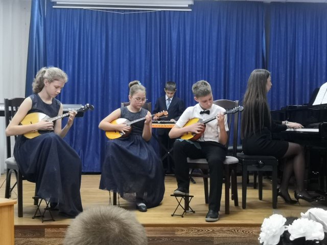 Концерт музыкального отделения из цикла "Времена года"  - "Осенние фантазии"