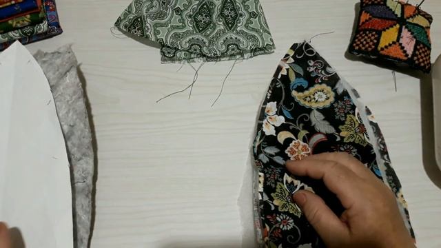 Грелка для чайника из остатков ткани.