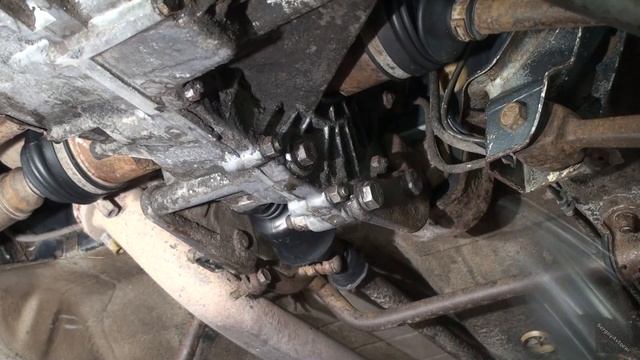 КАК СНЯТЬ КОРОБКУ ПЕРЕДАЧ ВАЗ 2110 2111 2112.