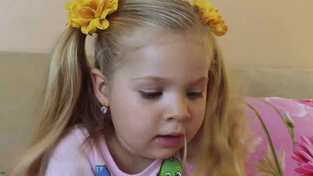 Bad Daddy with Tantrum and Crying Little Babies Learn Colors with Lipstick Finger Family song video