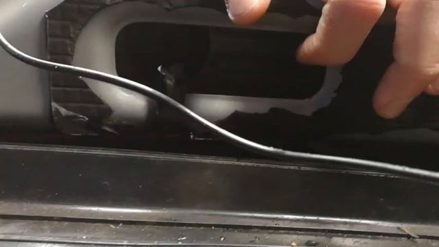 Вентиляция салона Гранты. Нашел в багажнике закрытые вентиляционные каналы.