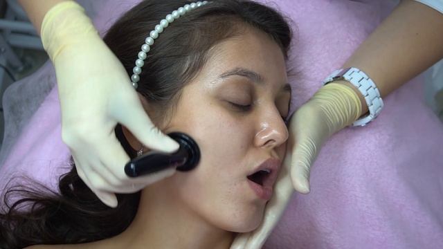 Вакуумный массаж лица банками Si-Line