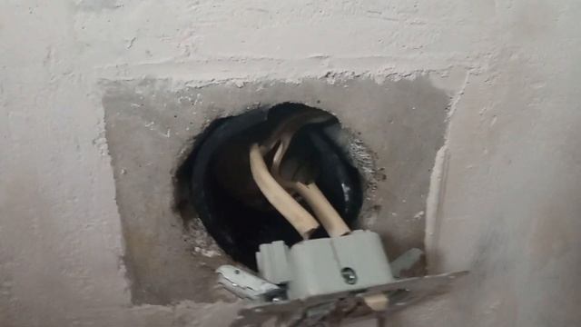 Как закрепить розетку