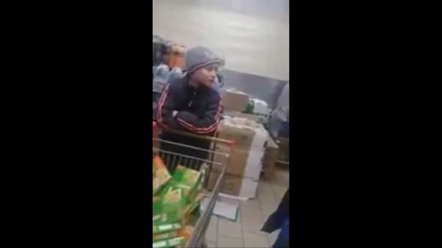 Школьник украл шоколадку - ВЫЗВАЛИ ПОЛИЦИЮ!