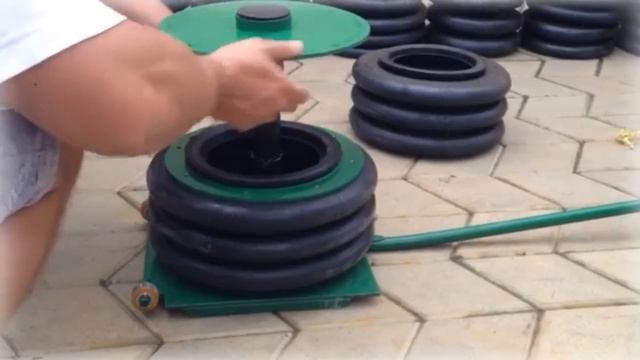 Пневмодомкрат