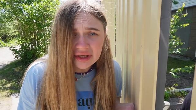 СЕРБСКАЯ ЛЕДИ В РЕАЛЬНОЙ ЖИЗНИ В НАШЕЙ ТРЁХКОМНАТНОЙ ПАЛАТКЕ С КОТАМИ И СОБАКОЙ