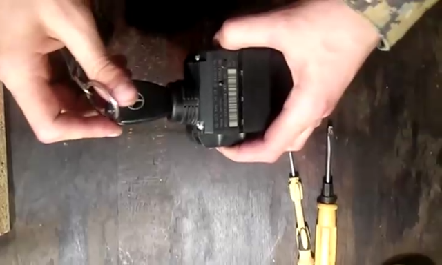 Как разобрать + Почистить замок зажигания автомобиля Mercedes C-class W203