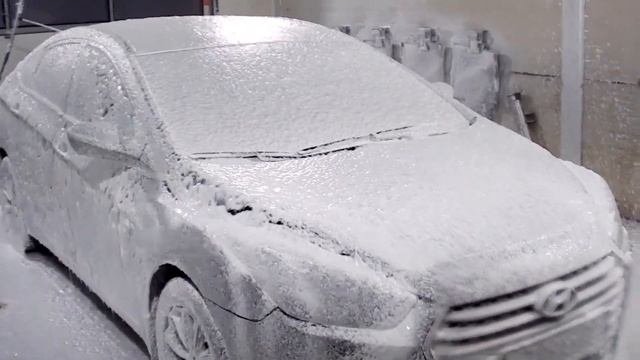 Пена или вода? С чего начать мыть авто. Foam or water? Where to start car washing.