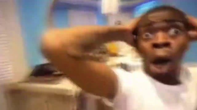 что... почему я чёрный мем