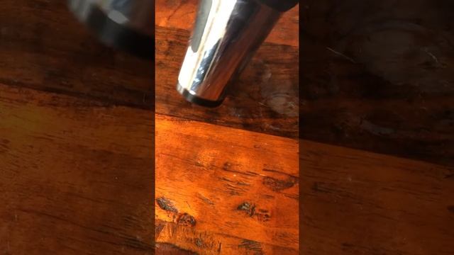 Удаление белых пятен с поверхности, покрытой лаком или полиуретаном