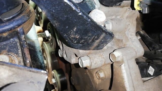 Замена ремня генератора и роликов на Киа Соренто II 2.2 CRDI.(Kia Sorento II)