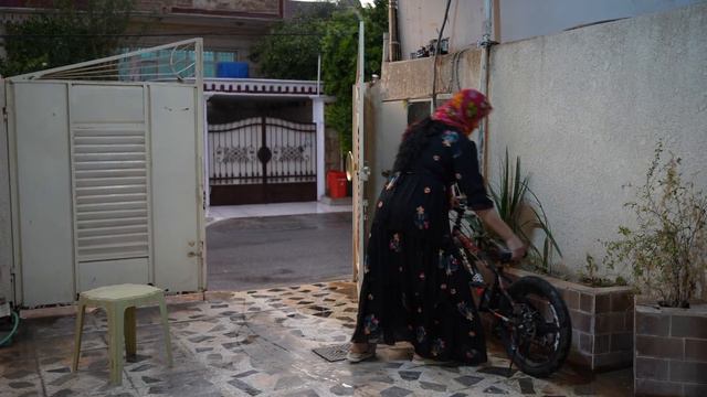 كيف اقضي يومي؟ مطر و طبخ و غسل صحون و الختام فنجان قهوة