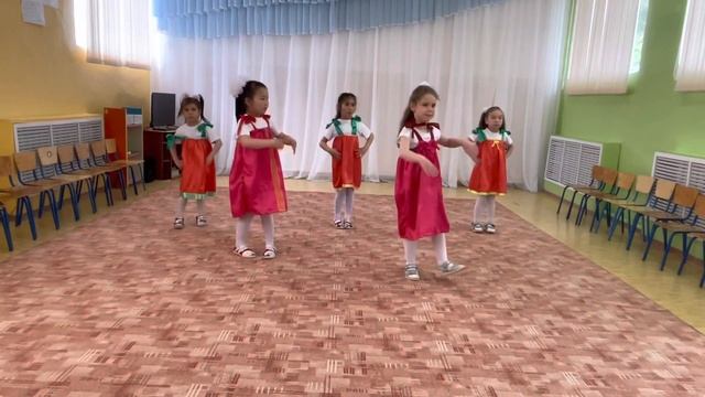 МБДОУ Детский сад 4 «Родничок» п. Акбулак танец старшей группы «Веснушки»