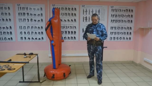 Применение специальных средств - палка резиновая. Часть 2