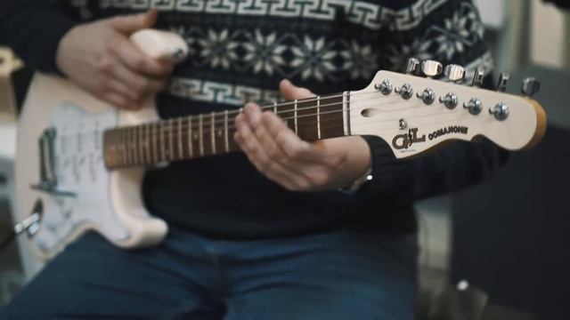 Обзор на электрогитару Tribute Comanche Olympic White Jatoba G&L?