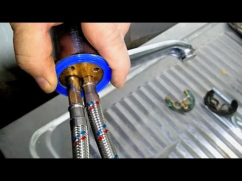 ✅ Как заменить ( снять и поставить) смеситель на кухне своими руками