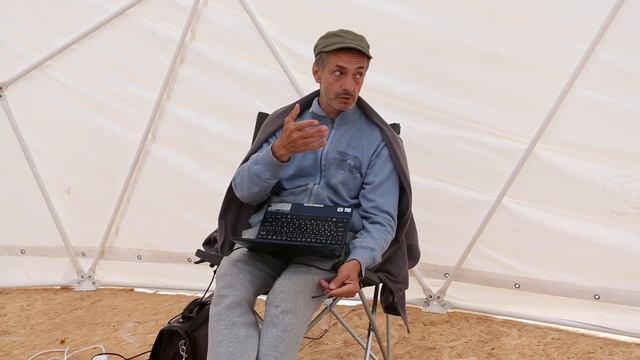 20 мин. Е. Автандилян с юмором о йоге и т.д.:   курс на Ладоге, в Карелии-лето 2018.