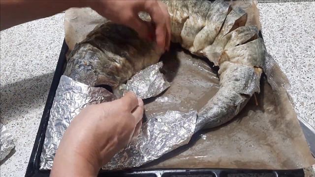 Как приготовить осетра (лосось) в духовке целиком. Простой и вкусный рецепт на праздничный стол.