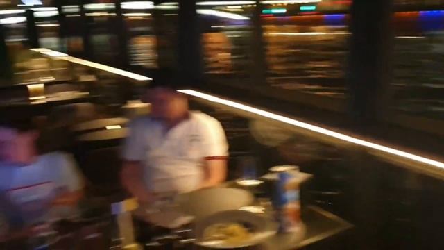 НОЧНАЯ ПРОГУЛКА ПО МОСКВЕ НА ТЕПЛОХОДЕ МОРИС || HammAli & Navai - Птичка || @K1NG_MORR1S