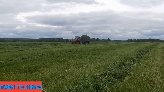 Заготовка сенажа или силоса? Трамбовка кургана.