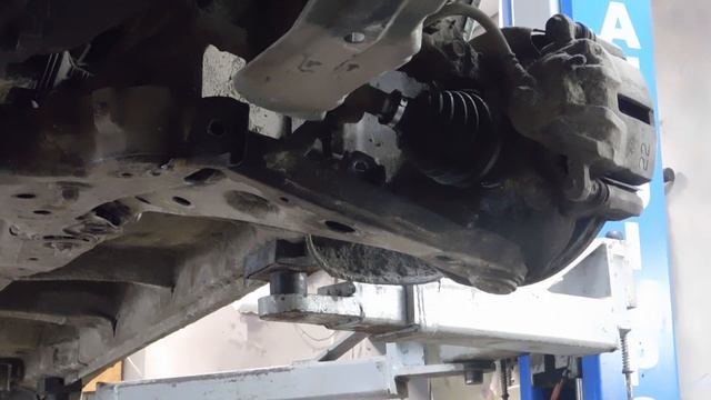 Замена шаровой опоры Hyundai Matrix, Accent, Elantra.