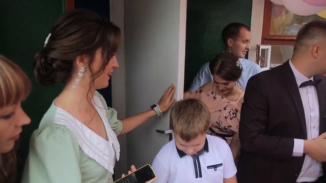 Выкуп невесты проходит в частном доме