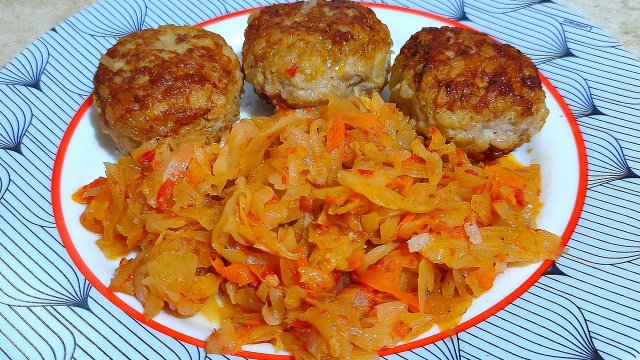 БЫСТРЫЕ ТЕФТЕЛИ В ТУШЕНОЙ КАПУСТЕ 🌟 Ольгины Рецепты.
