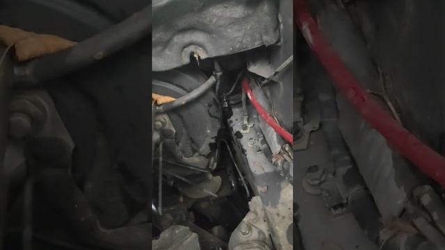 провалилась педаль сцепления Renault Megan 2. Одна из причин