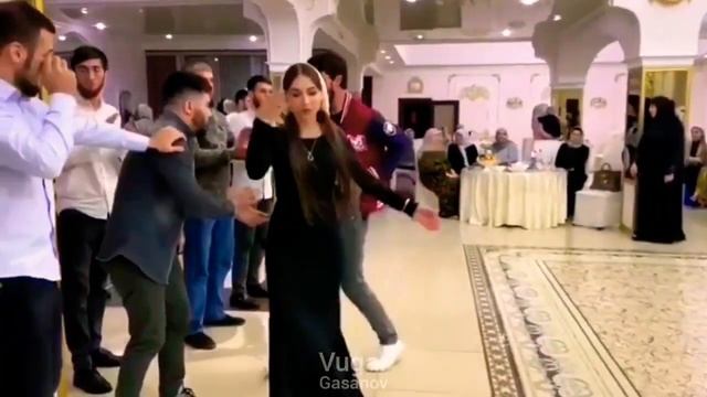 Dağıstanli Qızın Qardaşı ilə Super Lezginka Rəqsi 2021