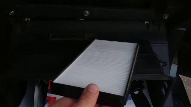 Замена фильтра салона Kia Sorento