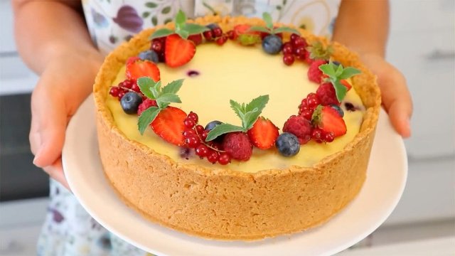 Сметанник с ягодами - очень быстро просто вкусно