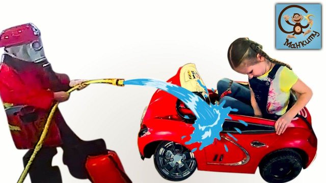 Дети и машинки игрушки.  Весёлые детские истории. Даня и Диана играют в  pretend play
