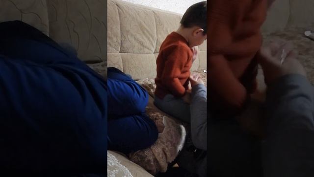 Ребёнок не может выучить стих к новому году