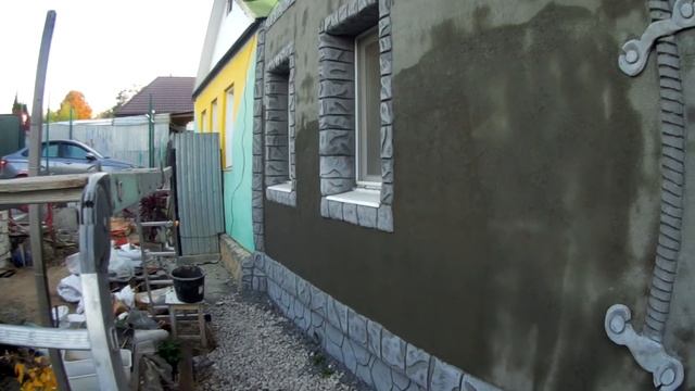 Основная штукатурка фасада - это просто и не дорого. При желании сделать сможет каждый...